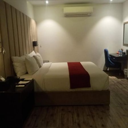 Grand Ittehad Boutique Hotel Lahore Exteriör bild